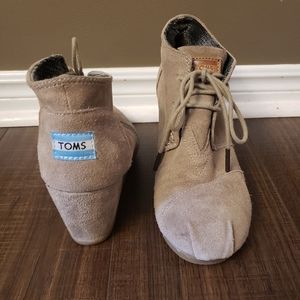 Tom's Wedge Booties